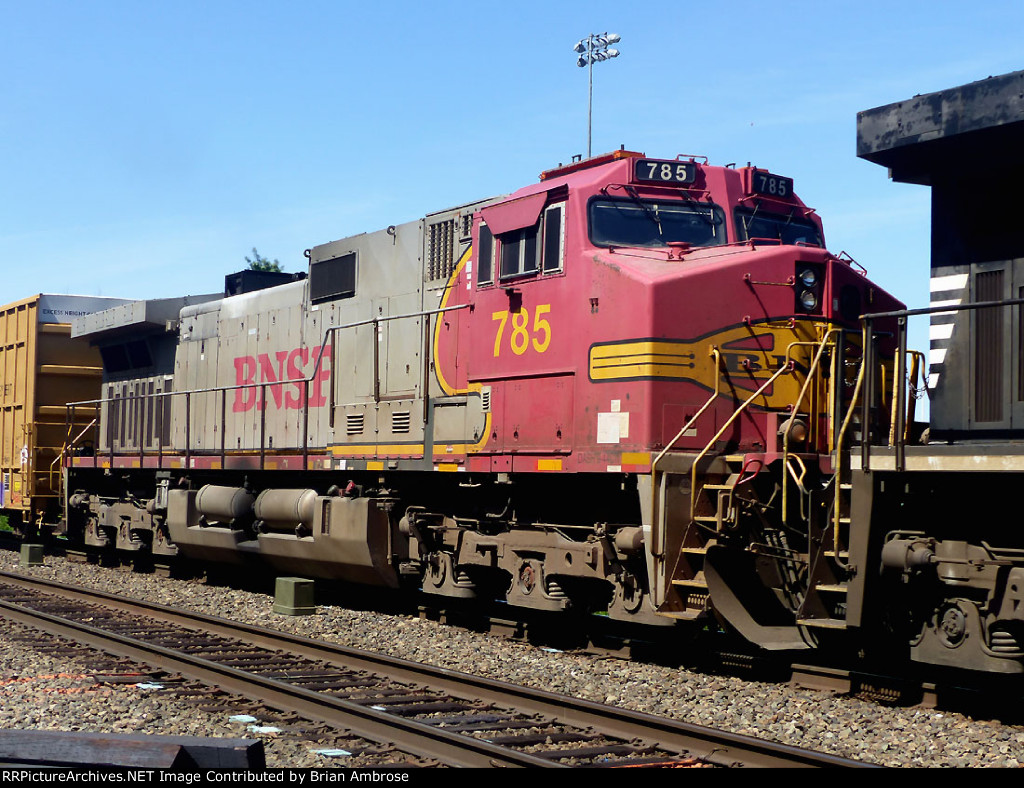 BNSF C44-9W 785